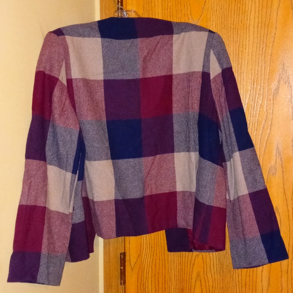 "COUNTRY SUBURBANS" Maroon/cream/dark plaid 2 pocket blazer jacket Size:16 - Picture 3 of 6
